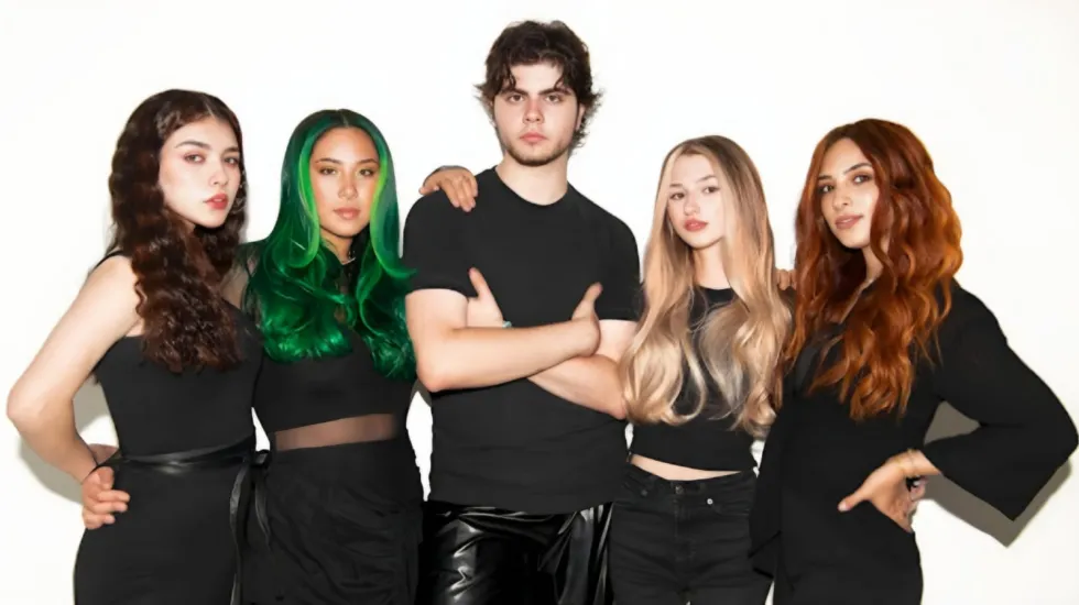 HairBoy in a Beauty Salon with four costumers