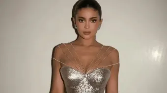 kylie jenner golden globes arab designers